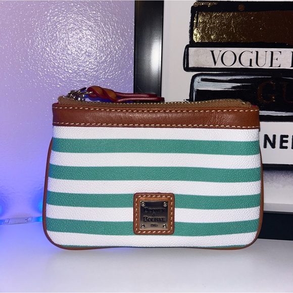 Dooney & Bourke Wristlet, NWT. - Picture 4 of 4